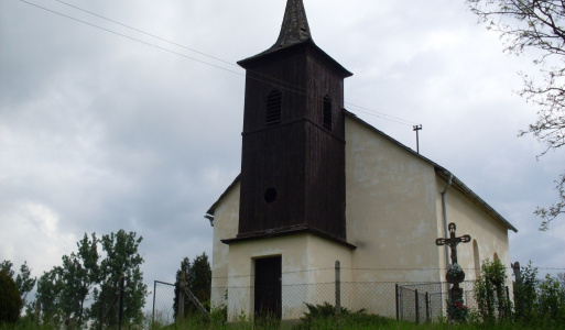 Kostoly a starý mlyn Evanielický a katolický kostol